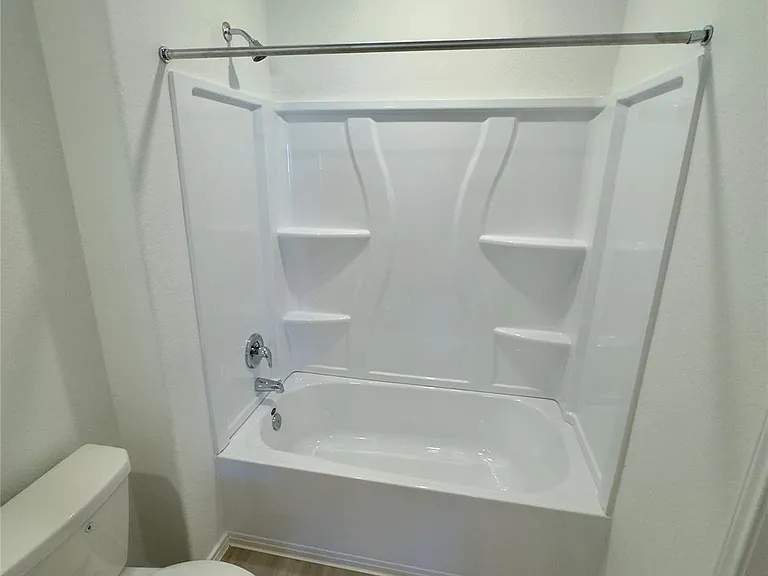 2210 Cyclone Dr — Photo 16