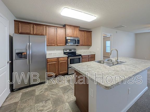 3rd image of 2585 King Louis Dr