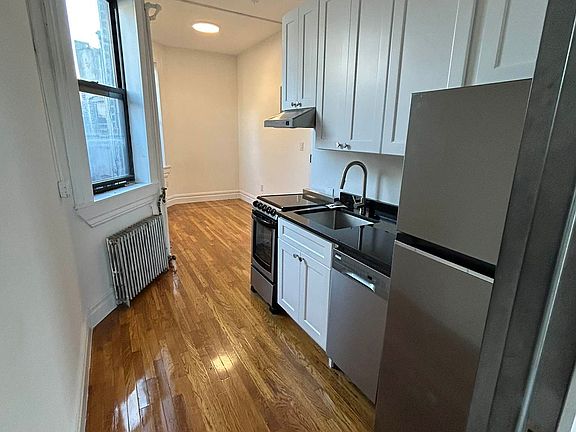 2nd image of 336 E 5th St APT 6FE