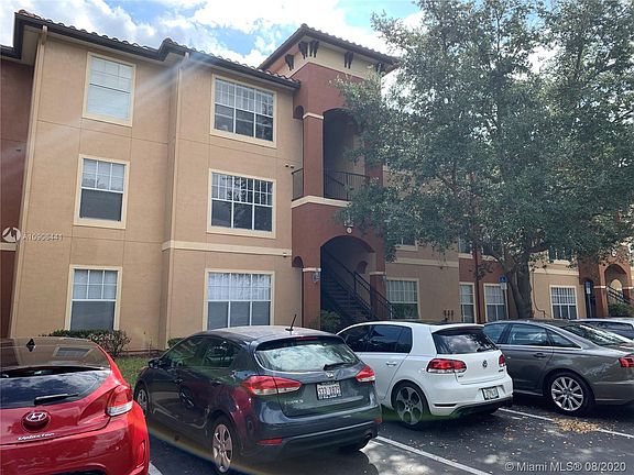 4th image of 5518 Metrowest Blvd #11-103