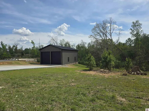 35 Wallace Cemetery Ln, Gilbertsville, KY 42044