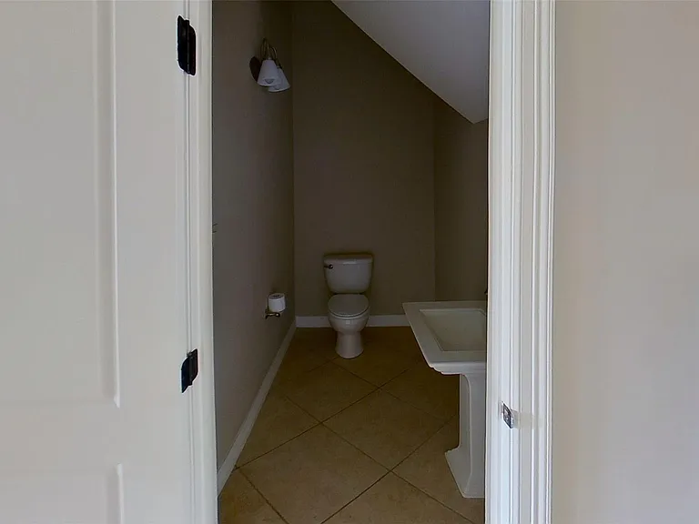 2506 Camden Park — Photo 23