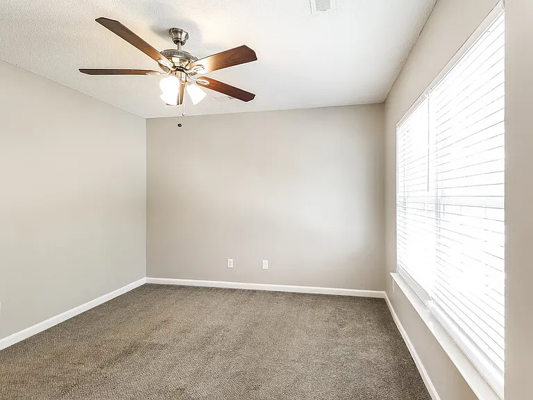624 Lightspun Ln — Photo 11