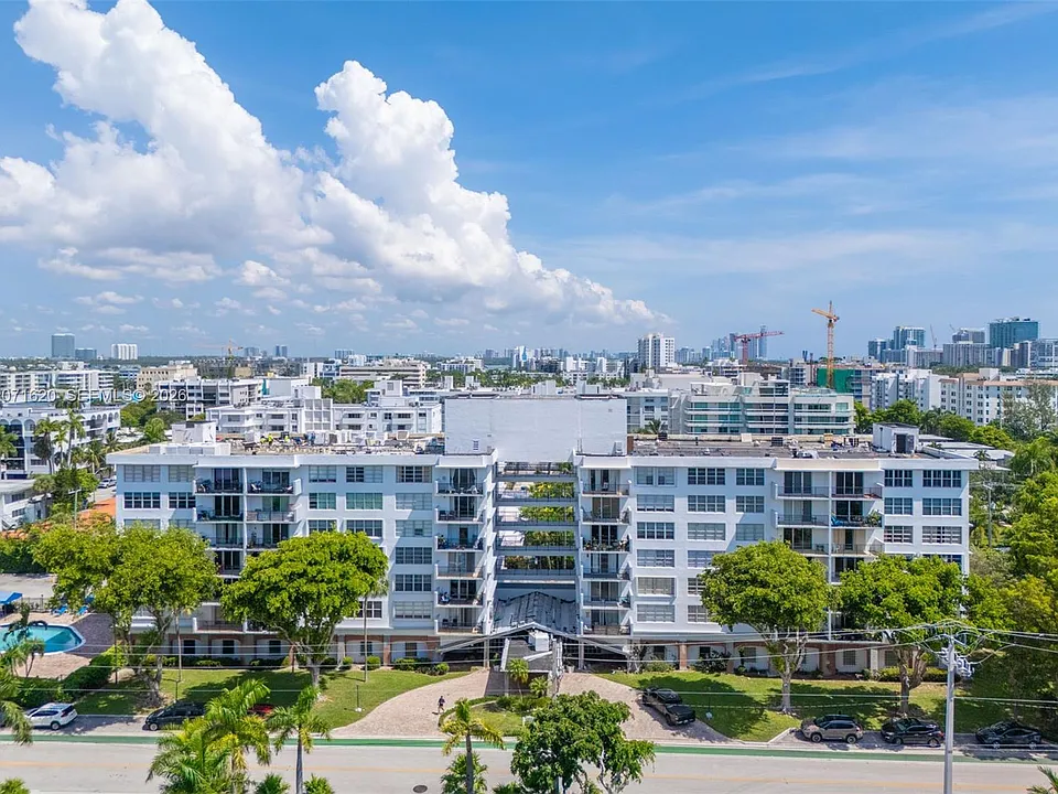 1001-91 Bay Hbr #511