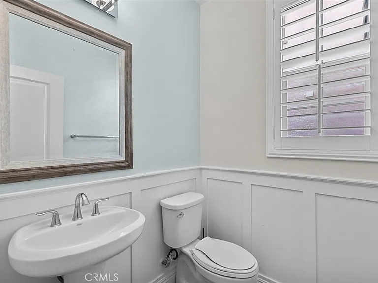 33 Gamella St — Photo 12