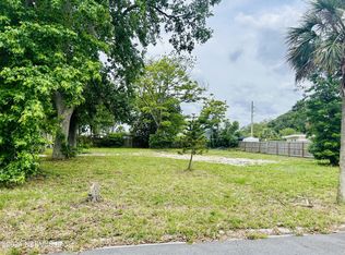 522 10th St N, Jacksonville Beach, FL 32250