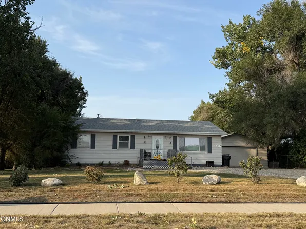 925 42nd St E, Williston, ND 58801