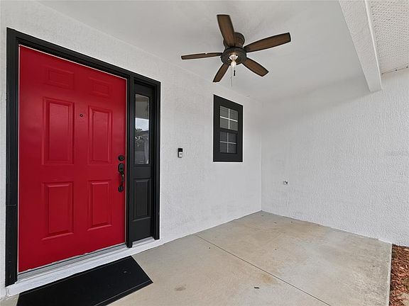 3rd image of 370 CARRIAGE LANE