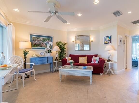 4th image of 314 Venetian Dr Unit 7