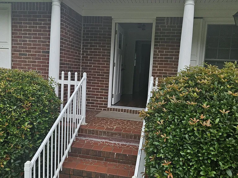 1148 Marifran Dr NE #1148 — Photo 2