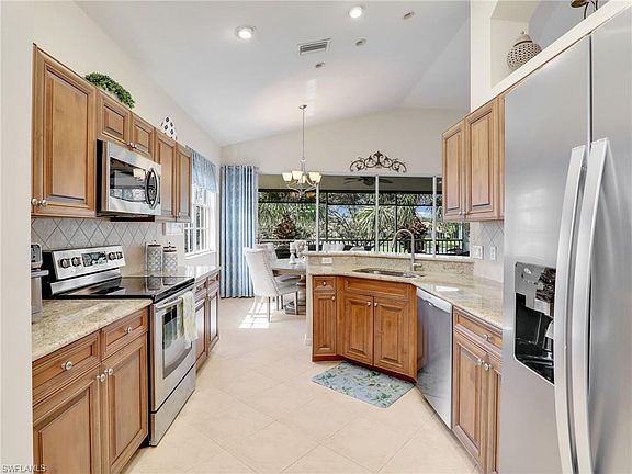 5th image of 10452 Autumn Breeze DR #201