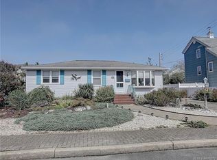 253 W 10th St, Ship Bottom, NJ 08008