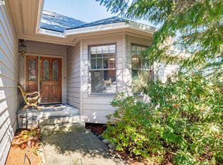 321 Arcadia Dr, Roseburg, OR 97471