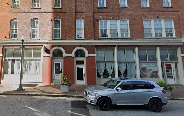 70 Union Ave — Photo 2