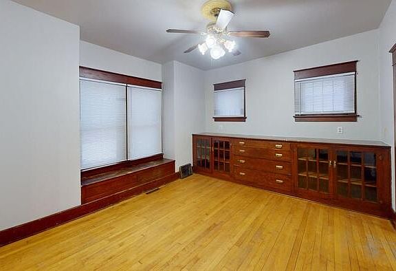 5th image of 612 E D Ave