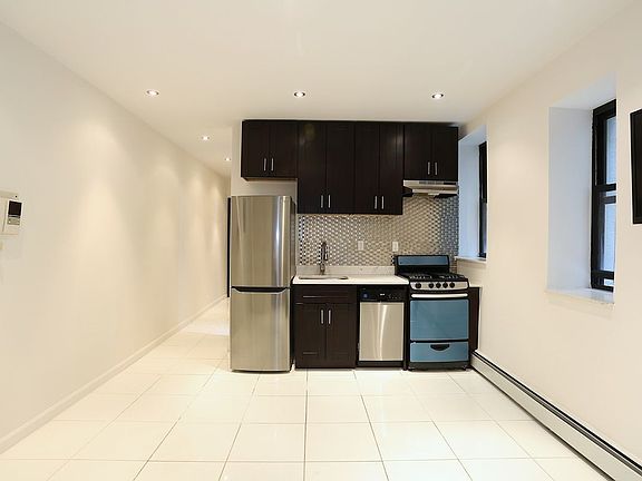 5th image of 165 Manhattan Ave APT 1H