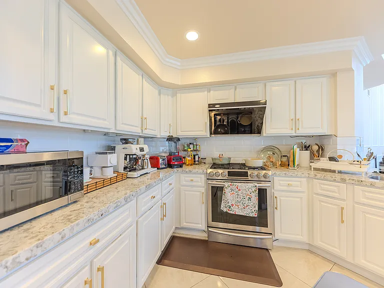 2416 Martingail Dr — Photo 13