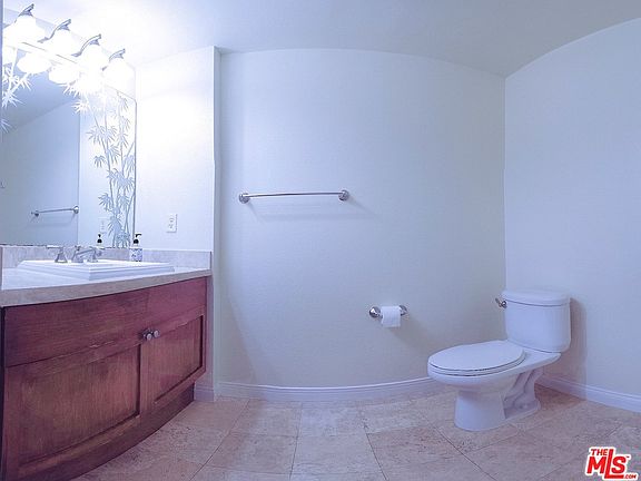 2nd image of 5625 Crescent Park W APT 138