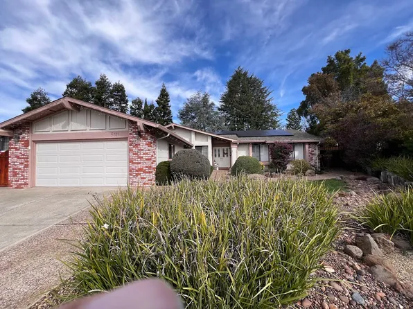 5611 Ohman Pl, Clayton, CA 94517