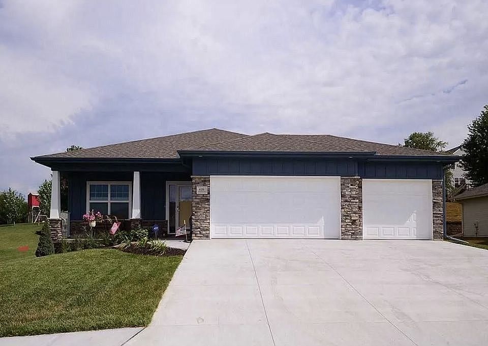 1st image of 608 Brentwood Dr