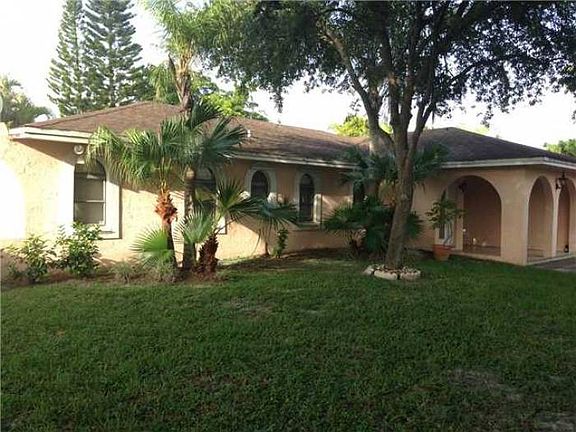 5th image of 7690 NW 10th St