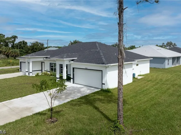 702 Broadway Ave, Lehigh Acres, FL 33972