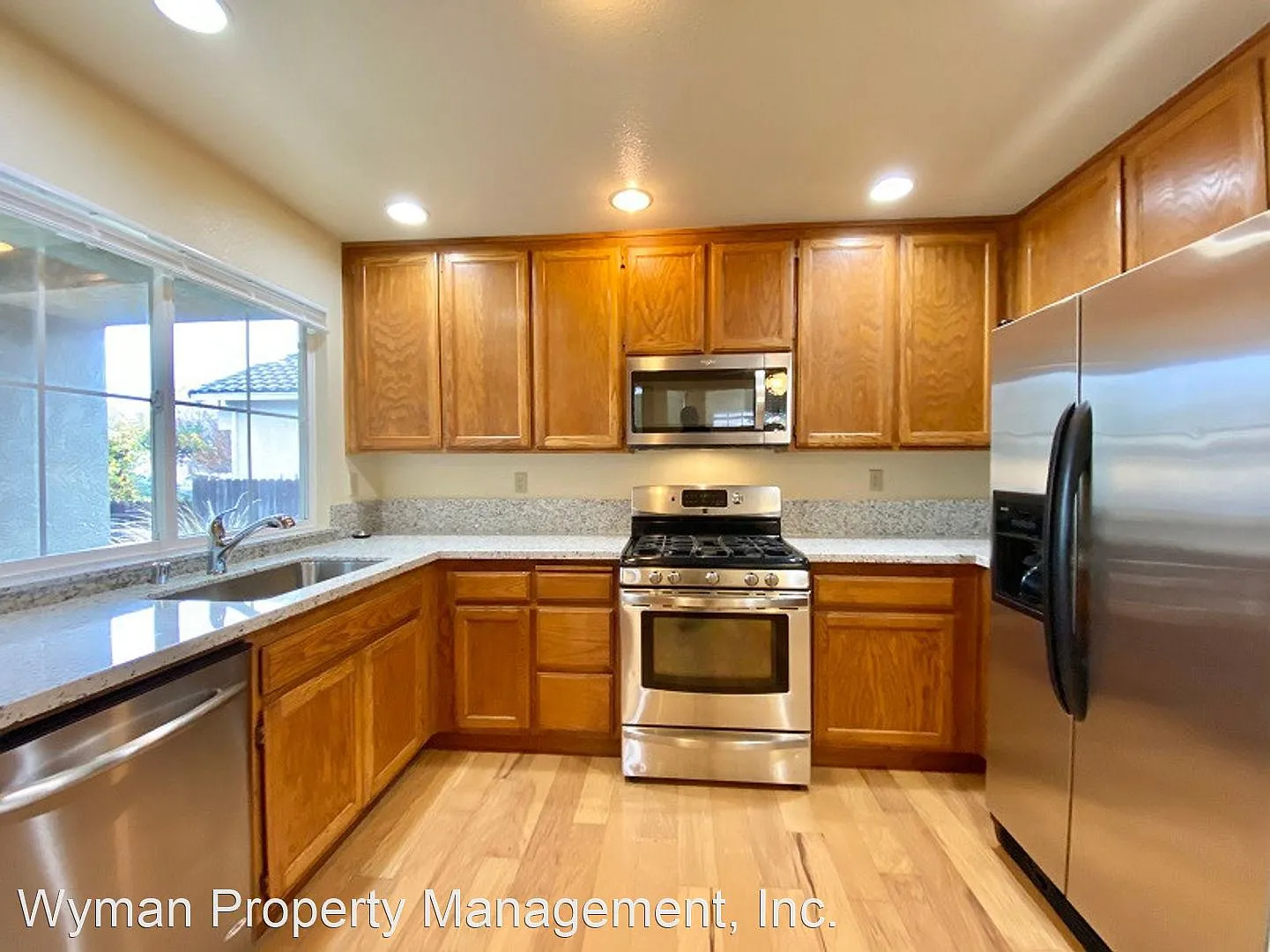 4414 Dalton Dr photo 1