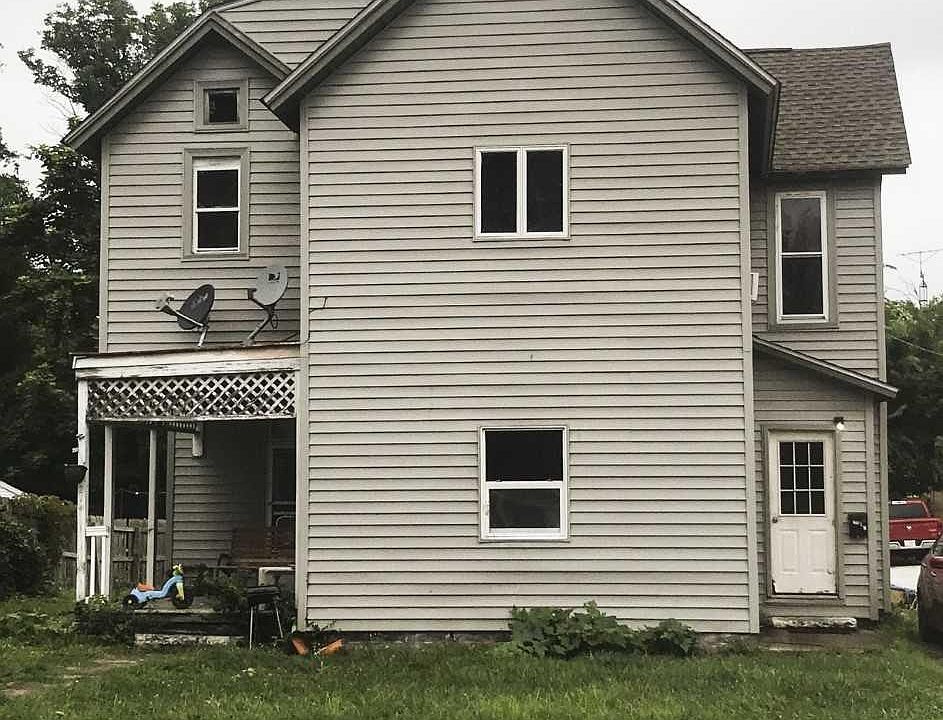 1st image of 214 E 1st St