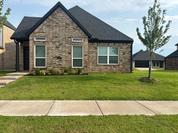3009 SW Lovely Ln, Bentonville, AR 72712