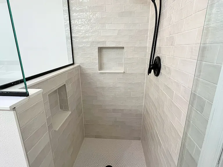 Fully renovated primary ensuite