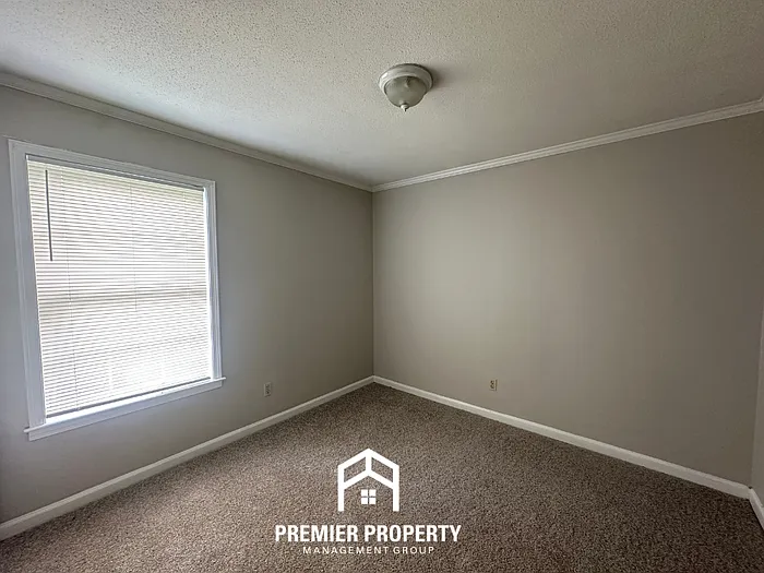 5288 Yale Rd — Photo 15