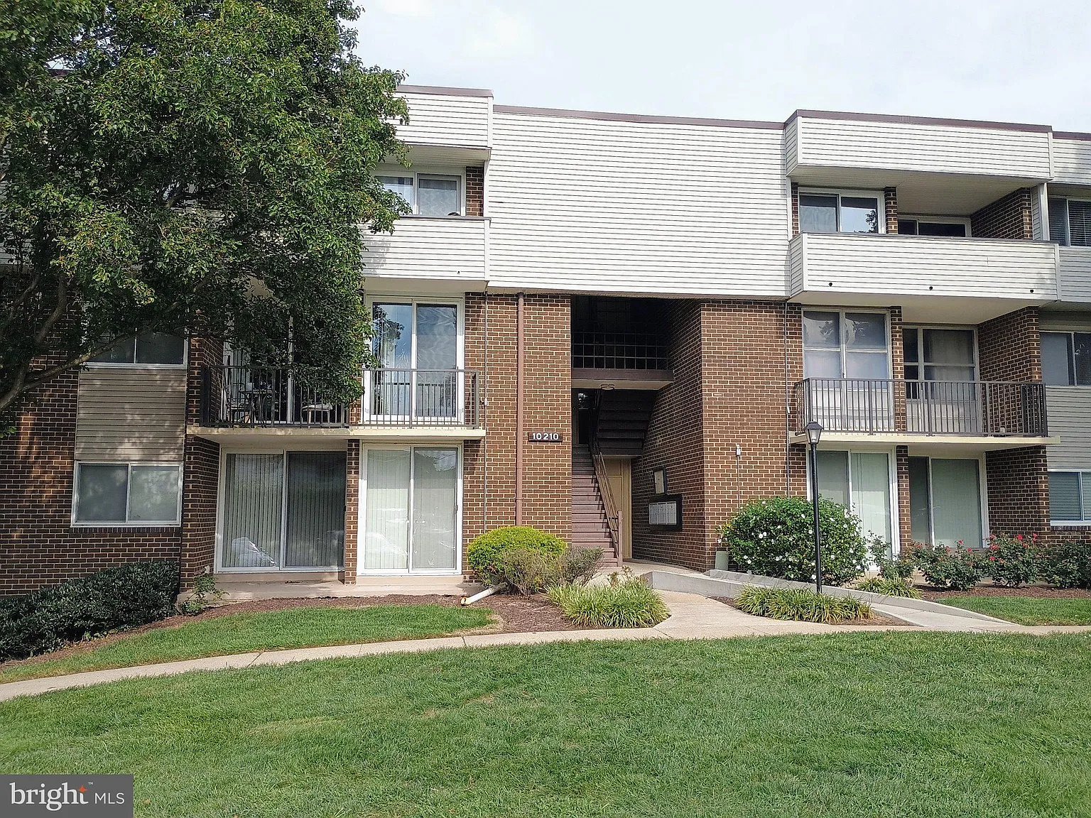 1 bed, 840 sqft, $1,800 — Photo 1