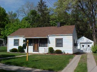 1521 Roseneath Ave, Lansing, MI 48915