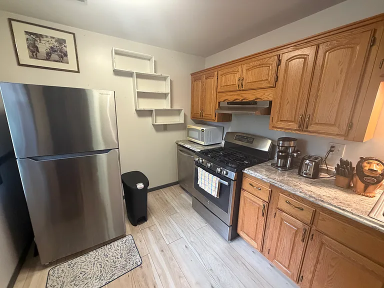 1424 S River Rd #1 — Photo 9