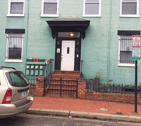 4 unit building