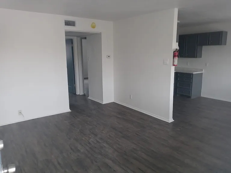 621 Baker St #22 — Photo 4