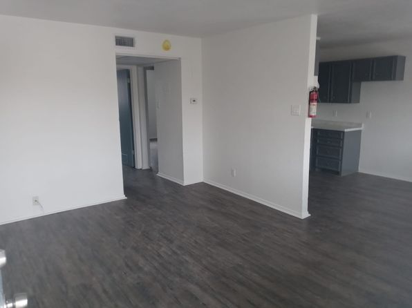 621 Baker St #27