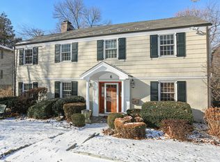6 Ross Rd, Scarsdale, NY 10583