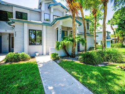 708 Harbour Pointe Way, Greenacres, FL, 33413