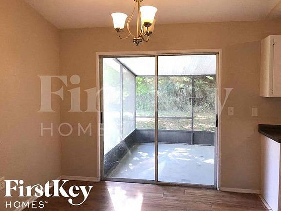 4th image of 1083 Riggs St