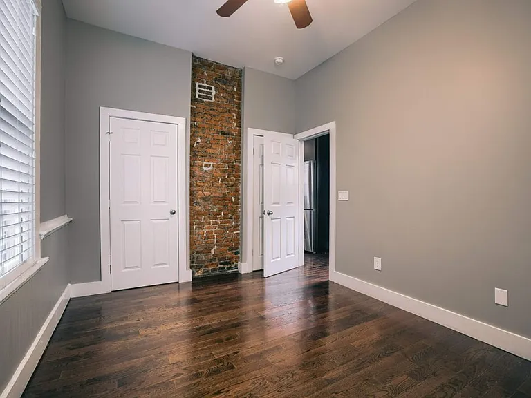 Summit St 788-790 MLR — Photo 11