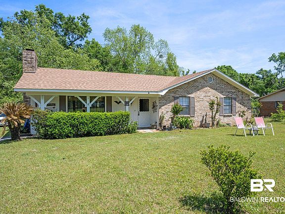 3rd image of 46211 Sunset Dr