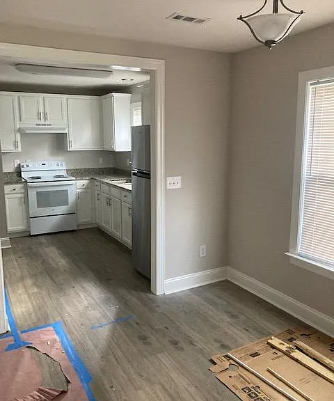 2918 Princess Place Dr — Photo 2