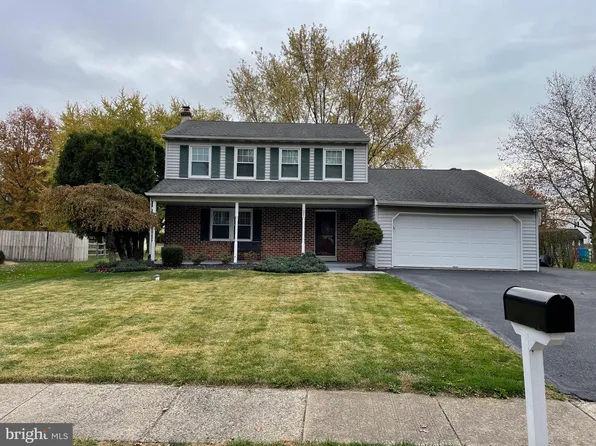 1021 Alexander Dr, Hatfield, PA 19440