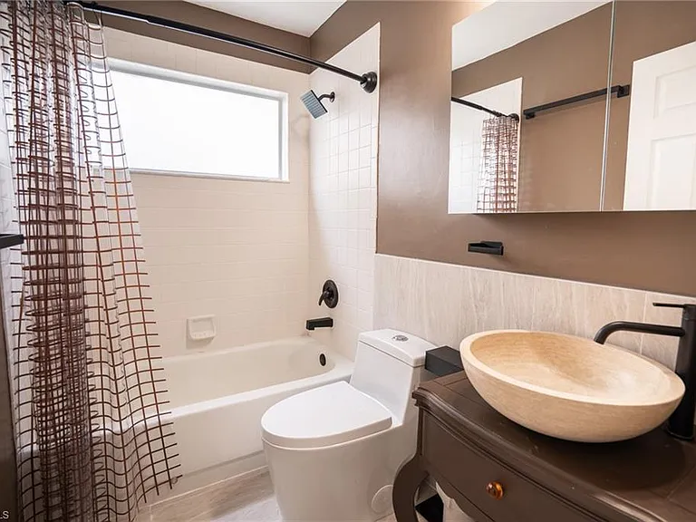7712 Citrus Hill Ln — Photo 29