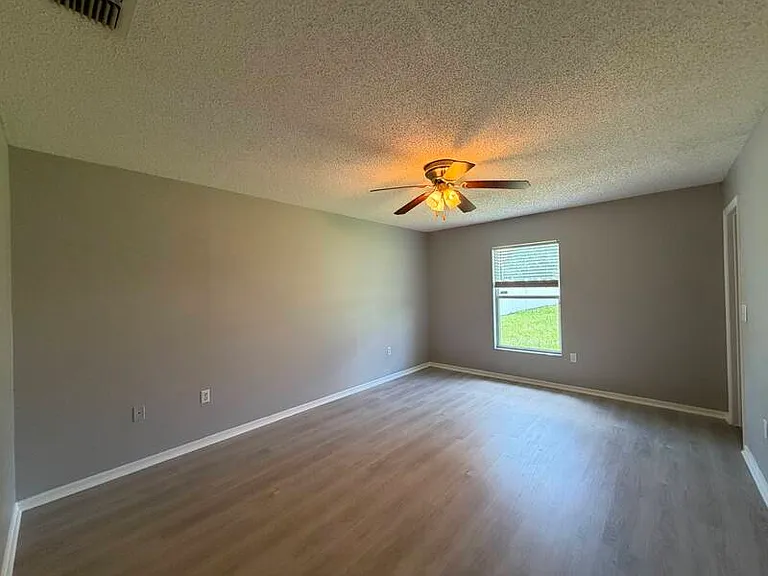 111 Newham Way — Photo 5