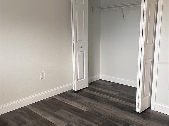 5th image of 716 W 10th St