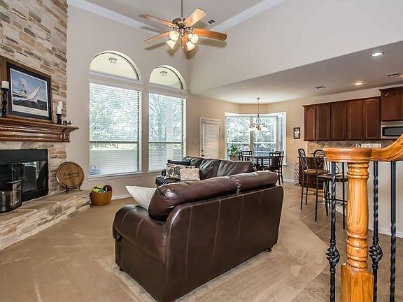 2nd image of 2113 Reveille Cir