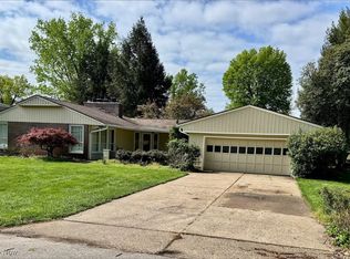 28 Willowbrook Dr, Parkersburg, WV 26104