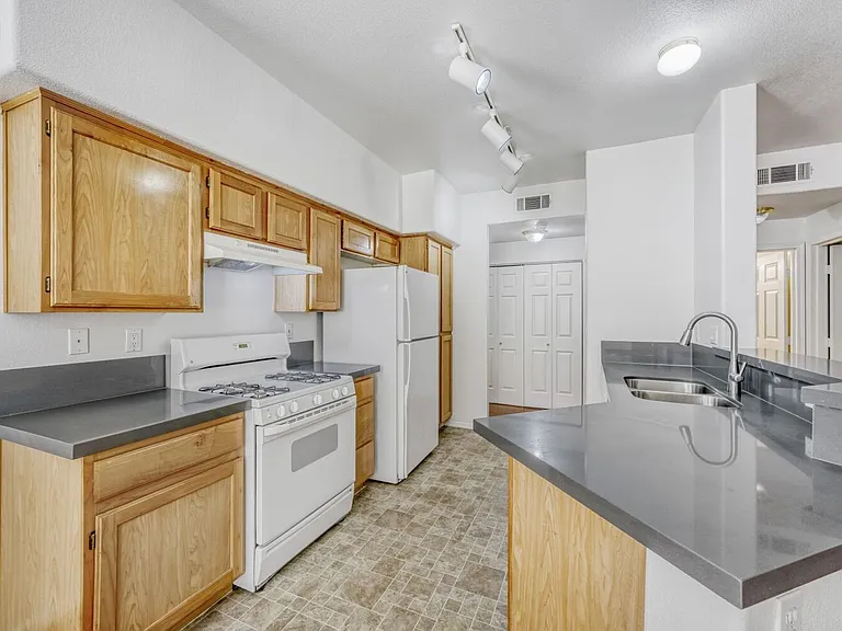 2116 Calville St #102-9 — Photo 6